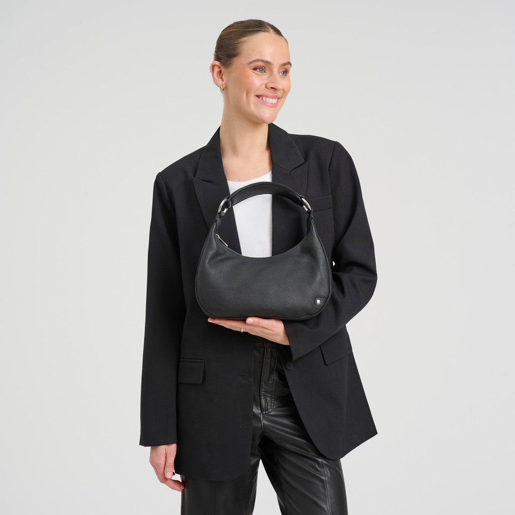 DEPECHE Classic calf leather shoulder bag Shoulderbag / Handbag 099 Black