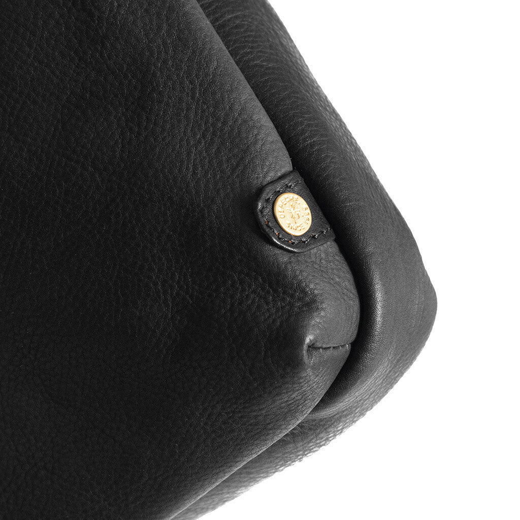 DEPECHE Classic mobile bag in soft leather quality Mobilebag 099 Black (Nero)
