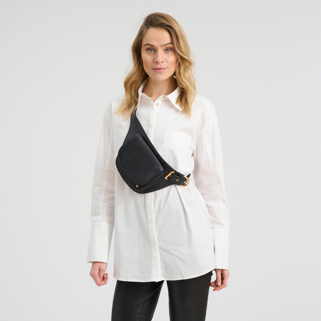 DEPECHE Cow leather saddle-style bumbag Bumbag 099 Black