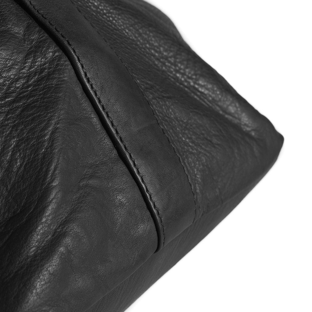 DEPECHE Exclusive weekend bag Weekend Bag 226 Black/Black