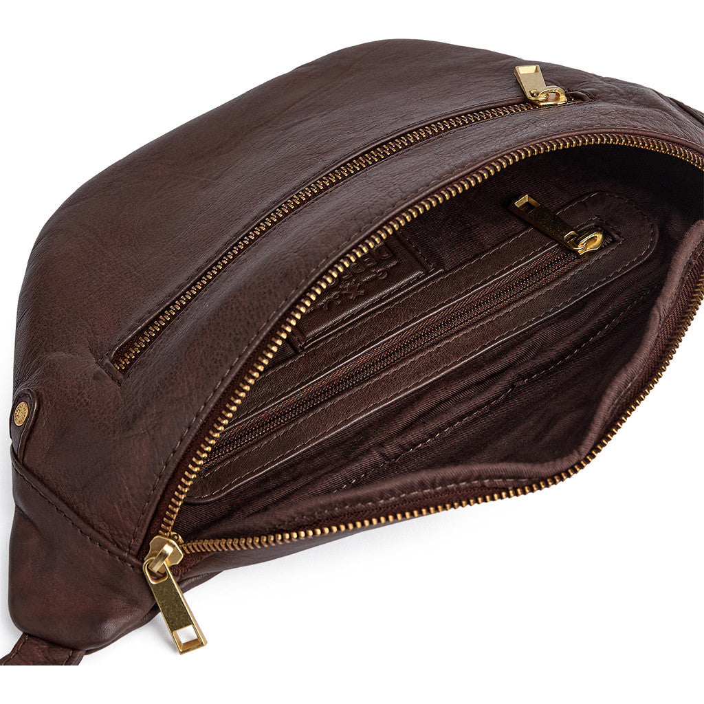 DEPECHE Feminine bumbag in soft leather Bumbag 106 Coffee