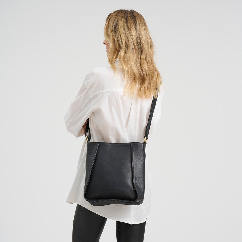 DEPECHE Feminine leather crossover bag Cross over 099 Black