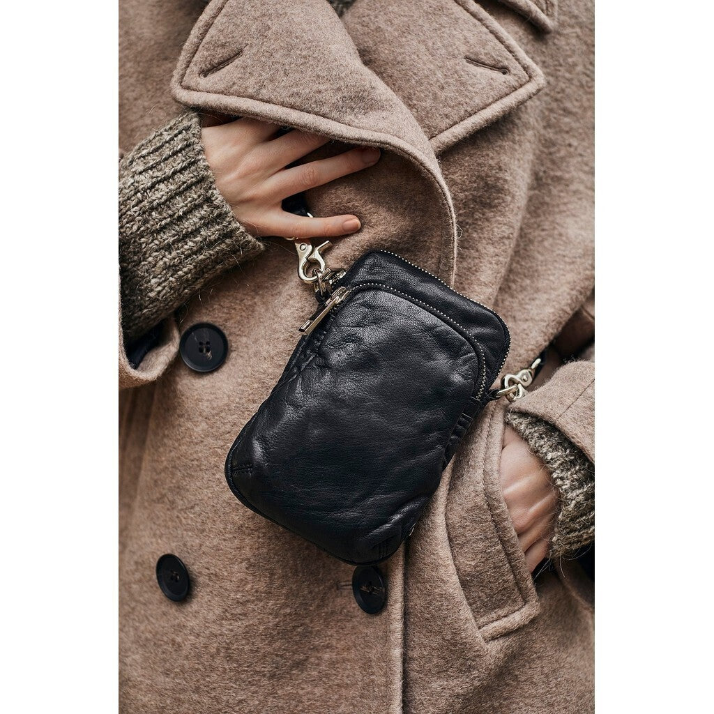 DEPECHE Mobile bag in soft vintage look leather Mobilebag 099 Black (Nero)