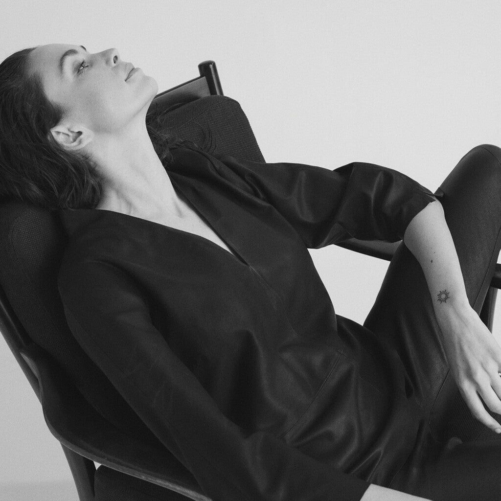 Depeche leather wear Pretty Tirsa leather blouse with v-neck Blouse 099 Black (Nero)