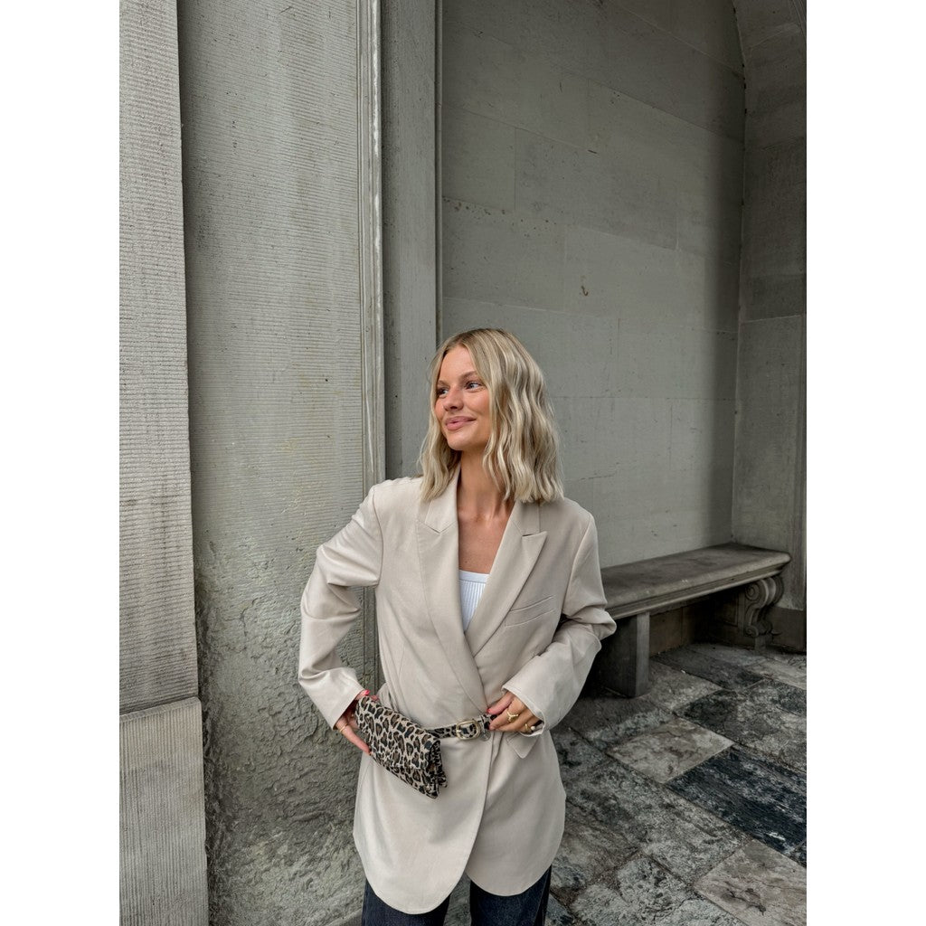 DEPECHE Purse/waist bag in soft leather and timeless design Purse / Credit card holder 082 Leopard