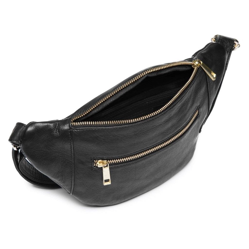 DEPECHE Feminine bumbag in soft leather Bumbag 099 Black (Nero)